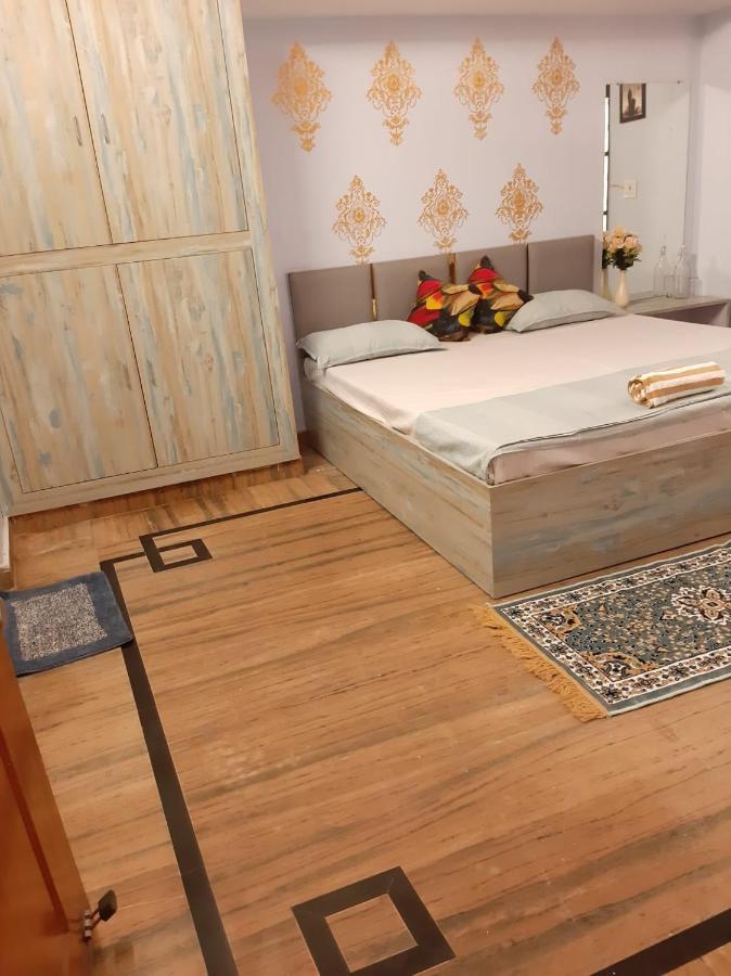 Paarijaat Homestay & Guesthouse Ayodhya Zewnętrze zdjęcie