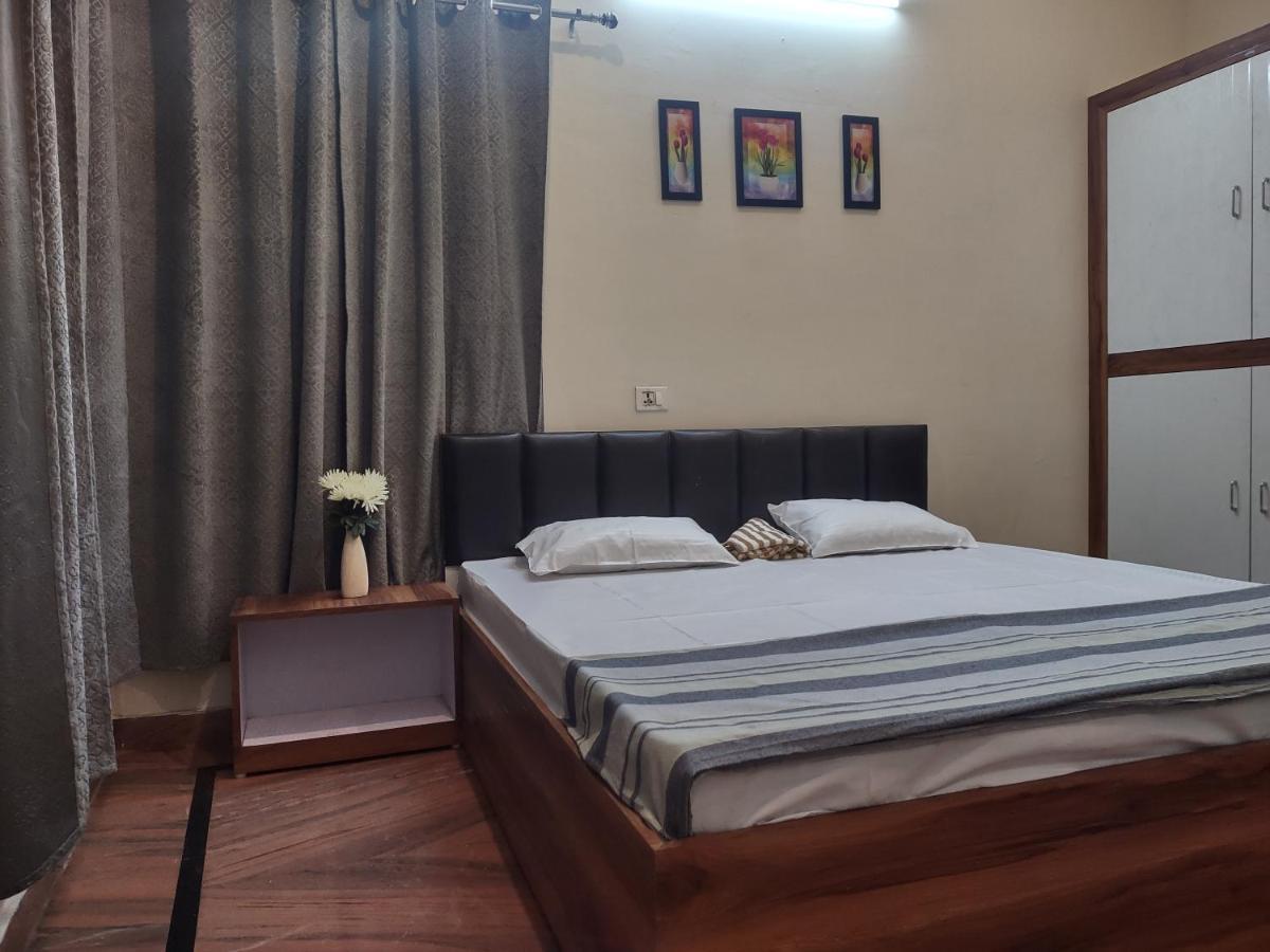 Paarijaat Homestay & Guesthouse Ayodhya Zewnętrze zdjęcie