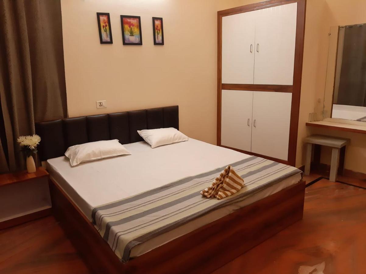 Paarijaat Homestay & Guesthouse Ayodhya Zewnętrze zdjęcie