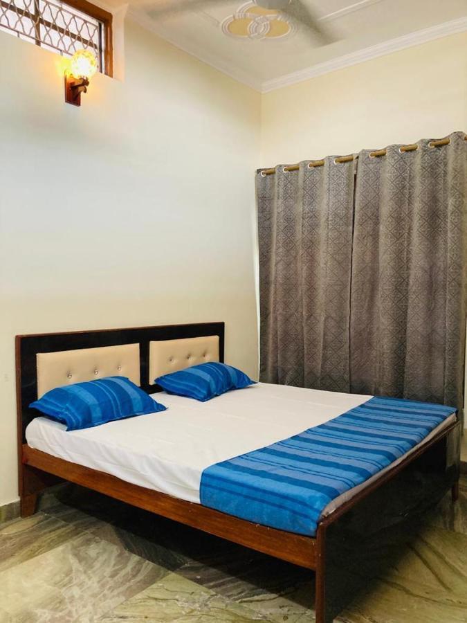 Paarijaat Homestay & Guesthouse Ayodhya Zewnętrze zdjęcie