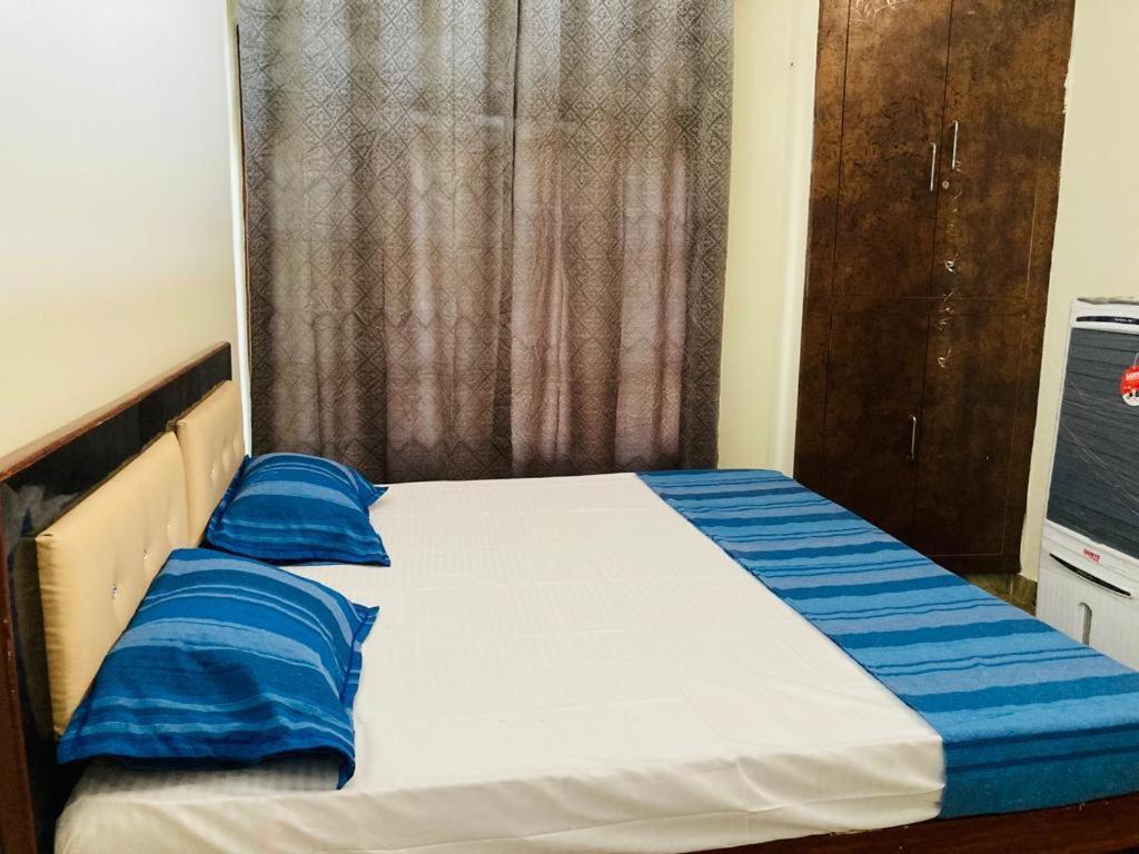 Paarijaat Homestay & Guesthouse Ayodhya Zewnętrze zdjęcie